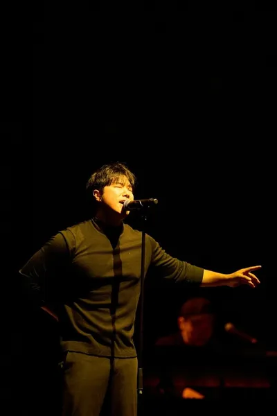 SG워너비 김진호, 3년 만에 단독 콘서트 ‘그 노래의 시작은 무엇인가’ 성료! 미발표곡 최초 공개